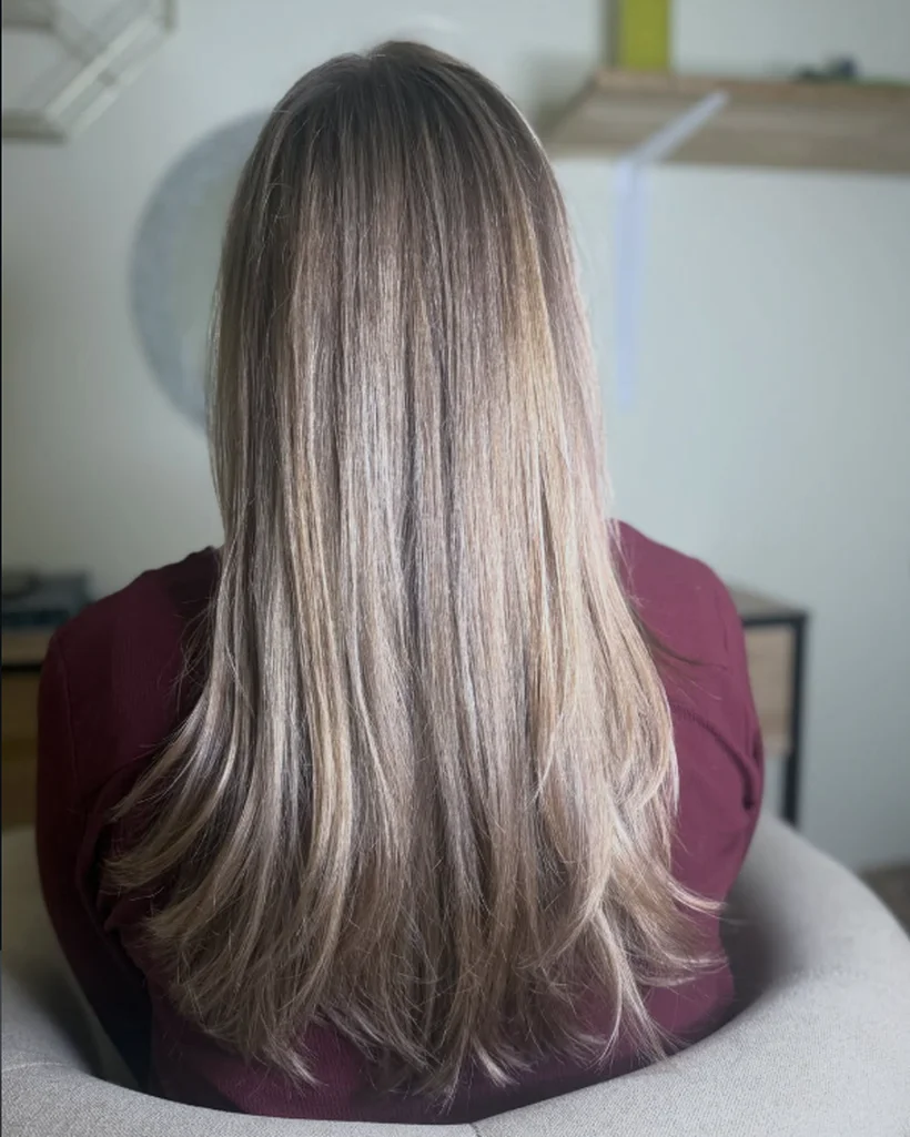Ombré hair blond réalisé chez Coiff Evolution, salon de coiffure à Saint-Pol-sur-Mer